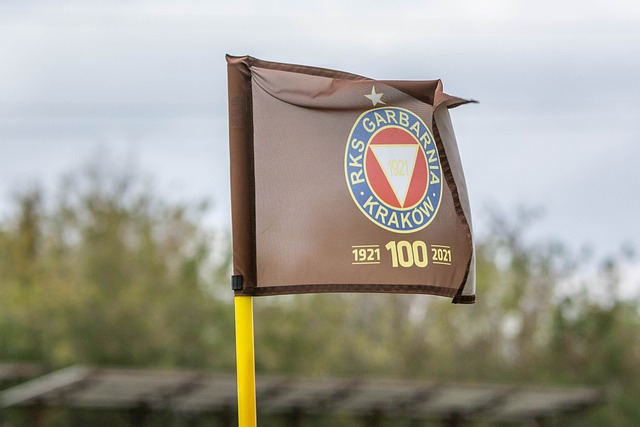 防守反击或 防守反击或